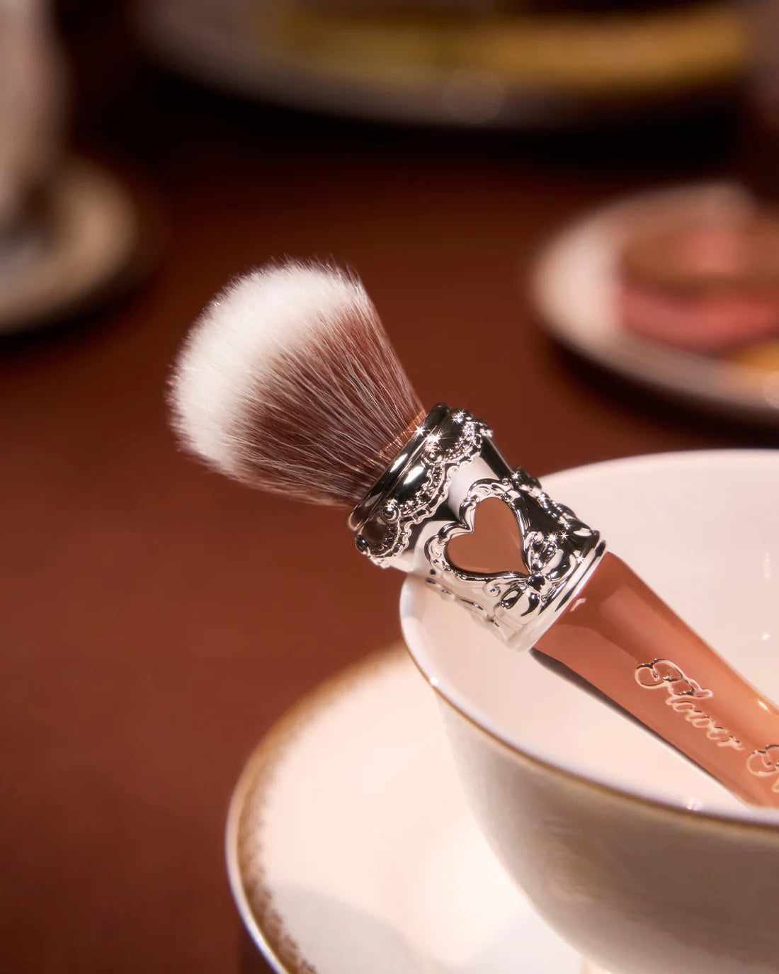 The Sweetie Bear Rounded Blush Brush – THE SWEETIE BEAR