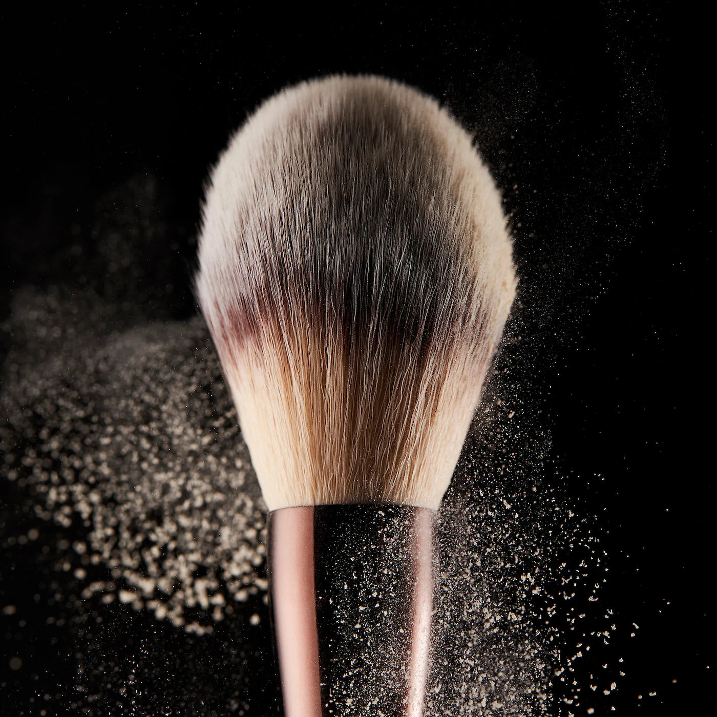 Veil™ Powder Brush - Hourglass
