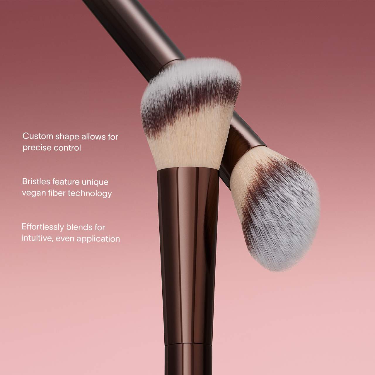 No. 15 Blush Brush - Hourglass