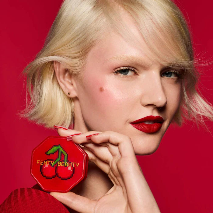 Hot Cheeks Velour Blushlighter Cherry Pie´d - Fenty Beauty